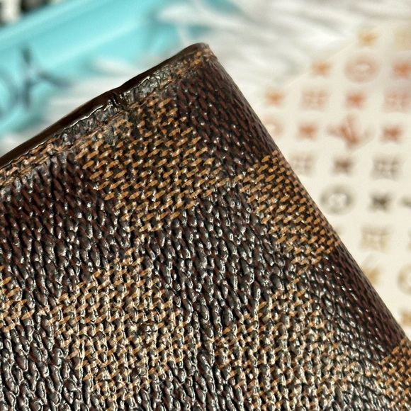 Sarah Wallet - Picture 11 of 11